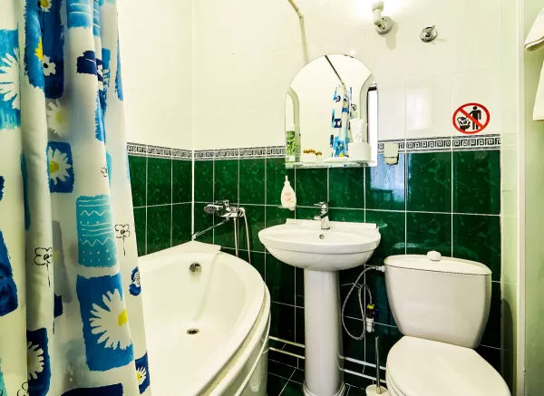 2-местный номер 1 категории в 3 корпусе санатория «Кирова» в Кисловодске - фотография