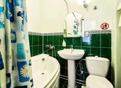 2-местный номер 1 категории в 3 корпусе санатория «Кирова» в Кисловодске - фотография