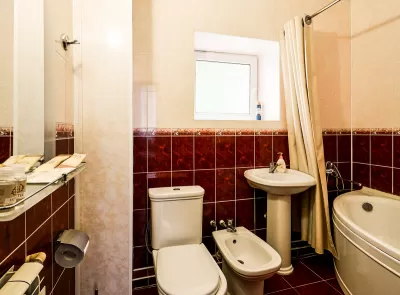 Номер «Люкс» 2-комнатный в санатории «Кирова» в Кисловодске - фотография