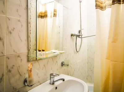 1-местный номер 2 категории во 2 корпусе санатория «Кирова» в Кисловодске - фотография